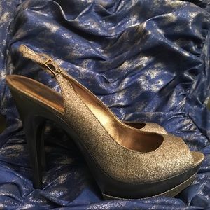 Jeffrey Tyler Pewter Slingback Platform Heels -Size 11